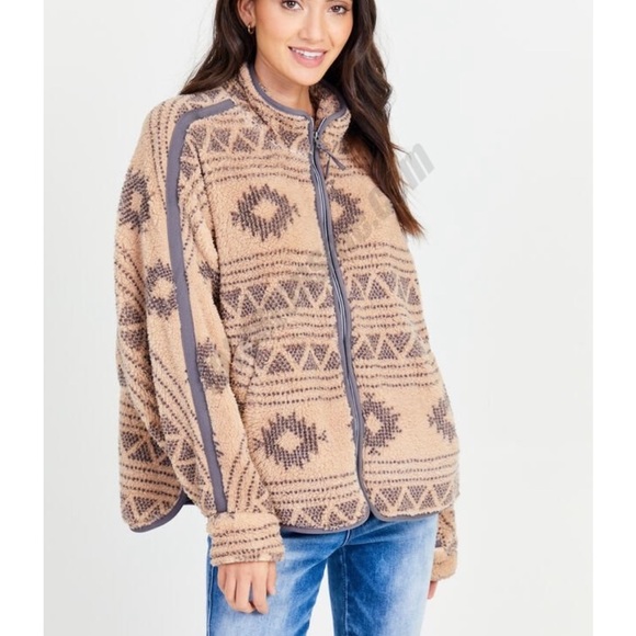 Altar’d State Aztec Sherpa Wubby Zip Up Jacket - Picture 1 of 9